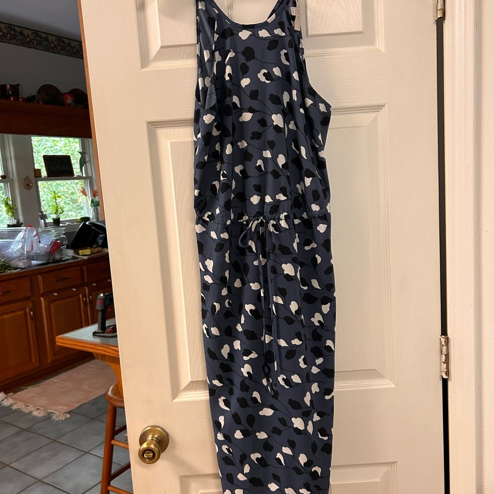 LOFT Navy and White floral patterned Dress with slits, size medium